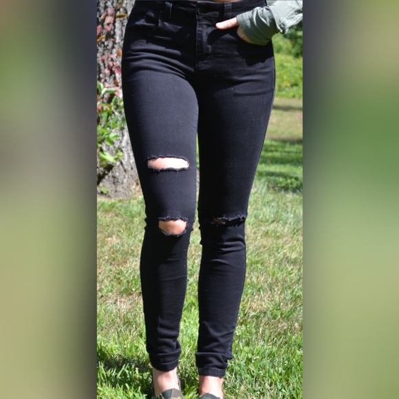 3/$30 Black Distressed Denim Jeans - Picture 3 of 4